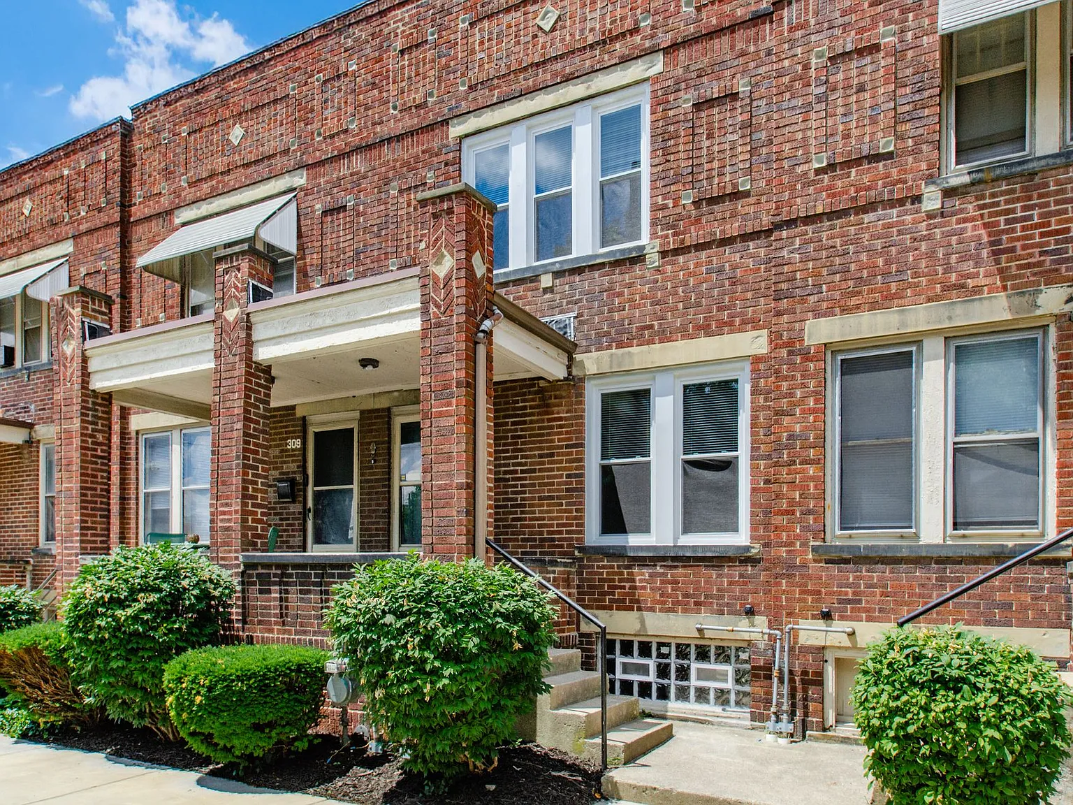 2 bed, $1,550 — Photo 1
