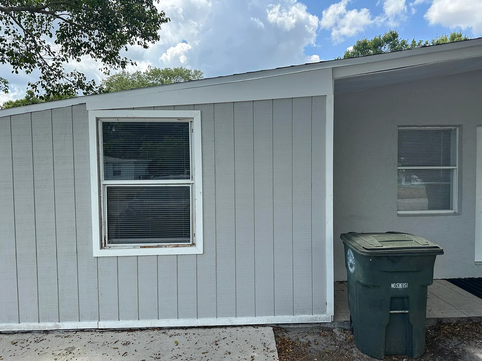 3 bed, 1.0 bath, 1008 sqft, $1,999 — Photo 3