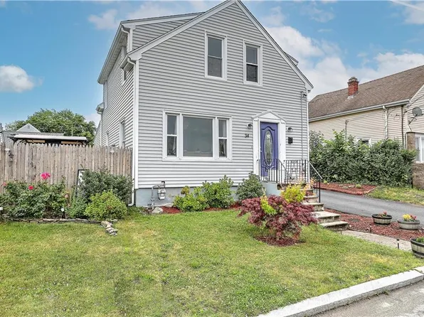 34 N County St, East Providence, RI 02914