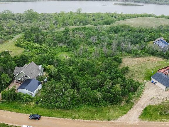 2nd image of 482 Saskatchewan ROAD