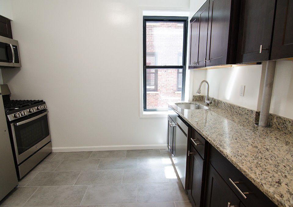 2nd image of 4328 39th Pl APT 14