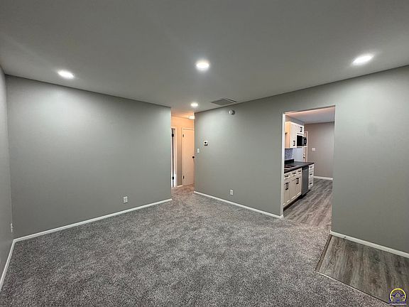 4th image of 2708 NE Seward Ave