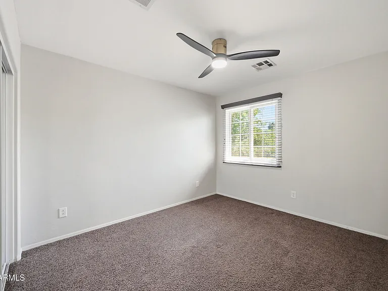 2250 E Wayland Dr — Photo 28