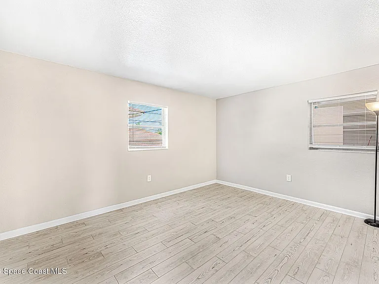 130 Roosevelt Ave #204 — Photo 10