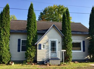 23325 Dogwood Ave, Dollar Bay, MI 49922