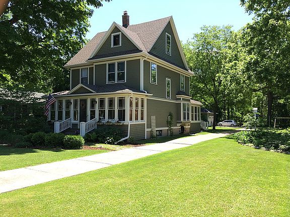 2nd image of 337 E Capitol Dr
