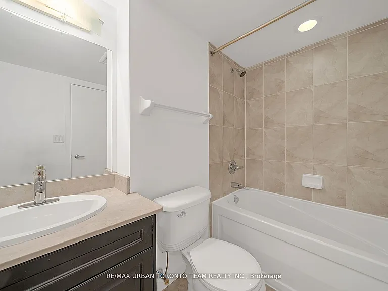 600 Fleet St #1901 — Photo 13