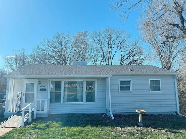 2829 Pleasant St, Hannibal, MO 63401