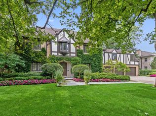 1101 Seneca Rd, Wilmette, IL 60091