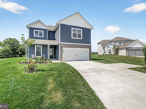 4th image of 10042 Roulette Dr