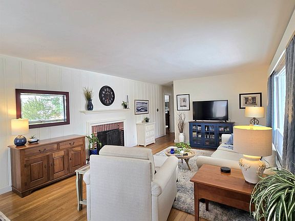 5th image of 36 Beauview Avenue