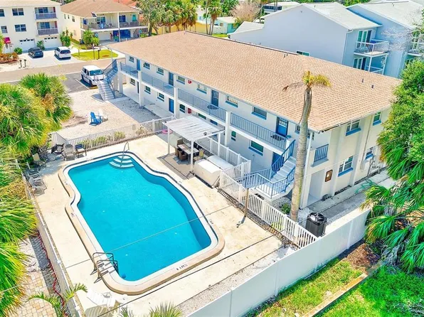 2308 1st St APT 1, Indian Rocks Beach, FL 33785