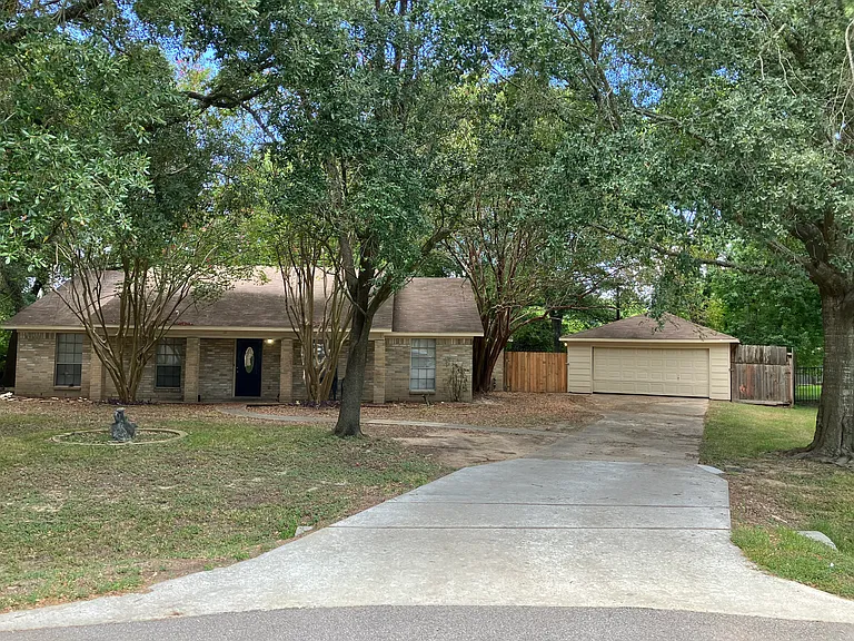 11210 Cypress Shadow Dr — Photo 1