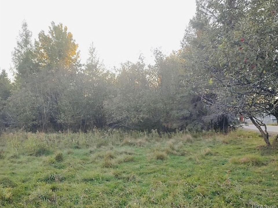 2nd image of N River Rd