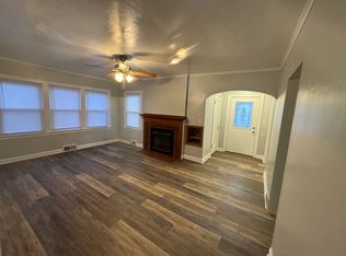 417 Waverly Rd, Davenport, IA 52804