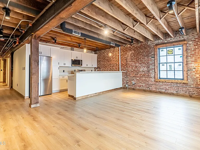 453 E Main St #500 — Photo 11