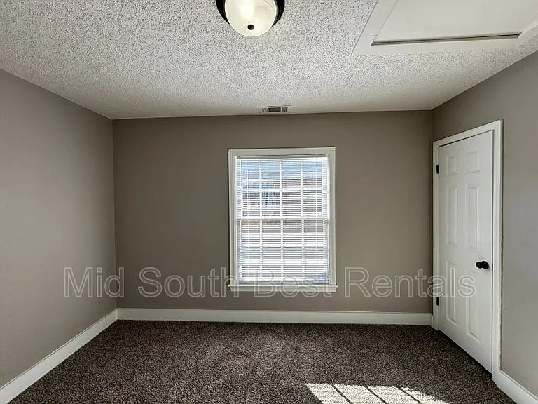2505 S Ringo St — Photo 4