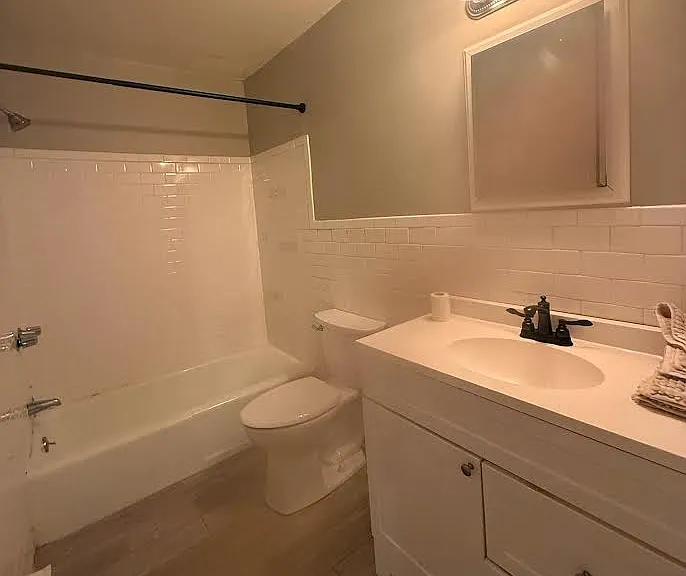 52 Vineyard Ave — Photo 5