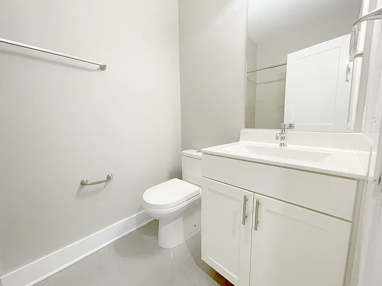 McIntire Plaza Apartments — Photo 8