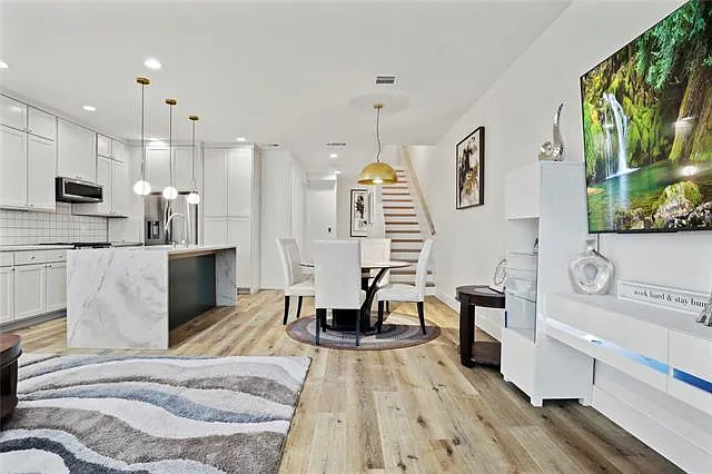 183 S Prairie Ave — Photo 18
