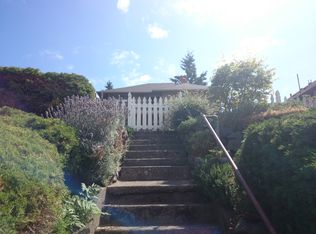 5240 42nd Ave SW, Seattle, WA 98136