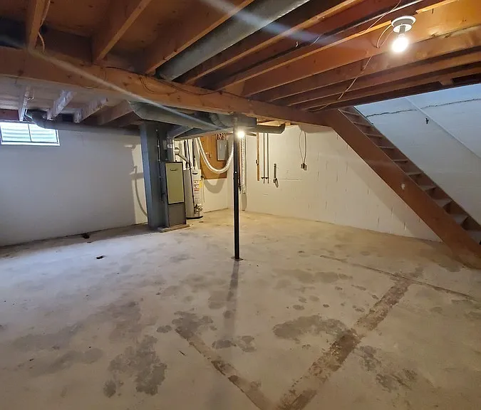 303 Juniper Ln — Photo 4