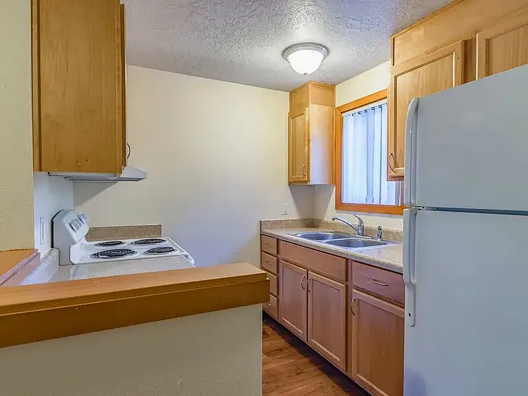 39501 Evans St — Photo 12