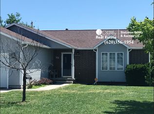 906 N Arapahoe St, Ulysses, KS 67880