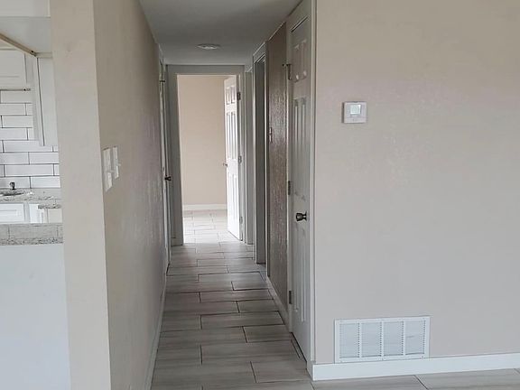 4th image of 1105 Banker Rd