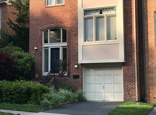 11550 Hemingway Dr, Reston, VA 20194