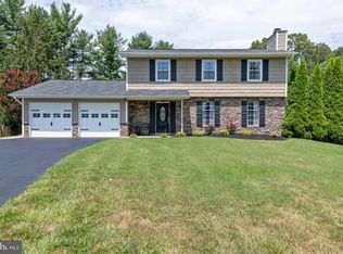 8122 Pasture Ct, Severn, MD 21144