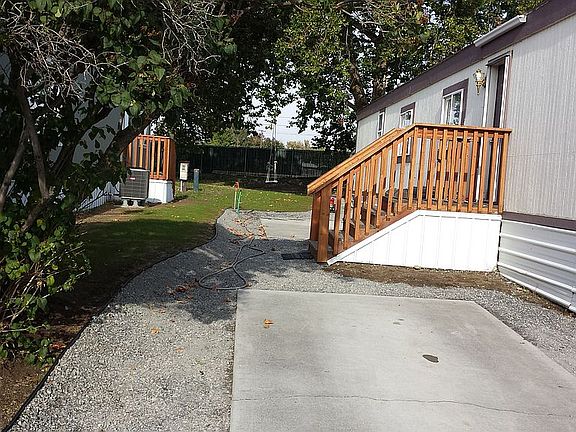 3rd image of 2021 Mahan Ave Space F2