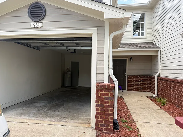 731 Majestic Dr — Photo 13