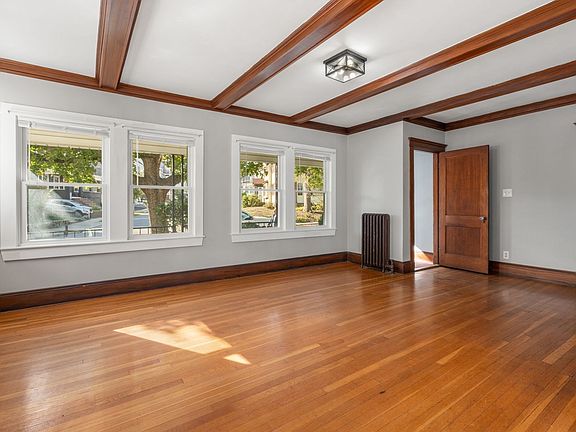 4th image of 38 Carver Rd E
