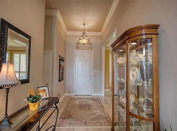 3rd image of 428 Beacon Hill Dr