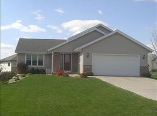 26 Woodcroft Cir, Madison, WI 53719