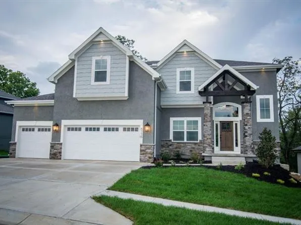 13673 Prairie Creek Pl, Parkville, MO 64152