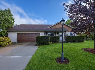 W141N4857 Golden Fields Ct, Menomonee Falls, WI 53051