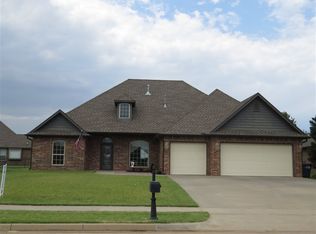 5010 Deerfield Ave, Enid, OK 73703