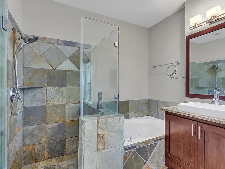 4303 Rose St — Photo 12