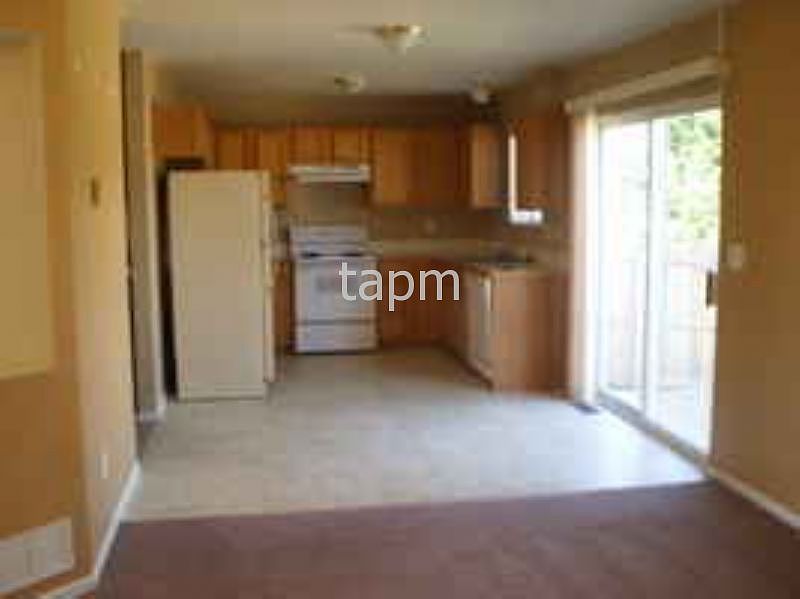 2nd image of 833 E 20th Street Rd