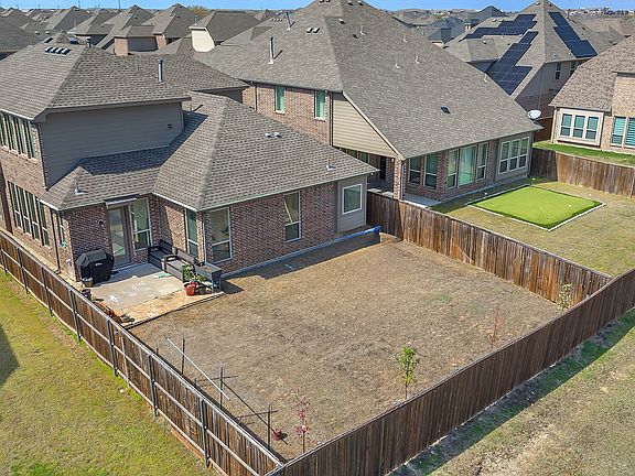 5th image of 5205 Canary Pl