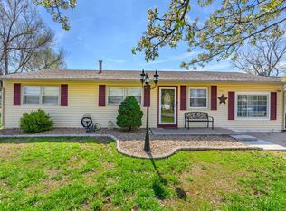 1507 Eastland Dr, Hutchinson, KS 67501
