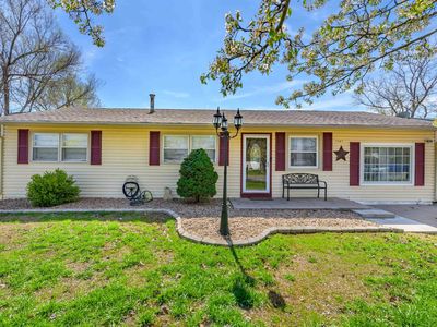 1507 Eastland Dr, Hutchinson, KS, 67501