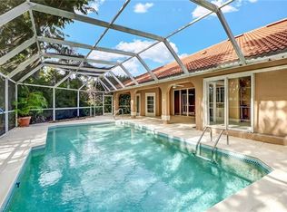 6893 Mill Run Cir, Naples, FL 34109