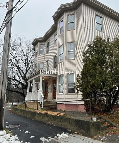 591 Main St #11 — Photo 8