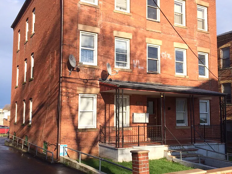 103 Gold St #3B — Photo 10