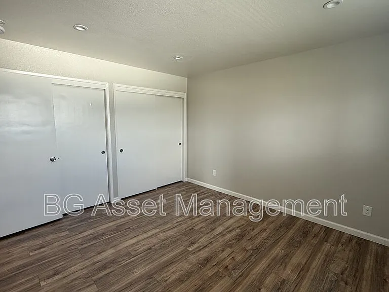 50 Frey Pl #4 — Photo 3