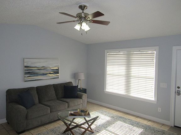 3rd image of 4024 Upas St