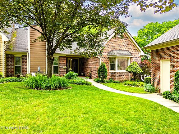 2nd image of 8946 Wesley Pl